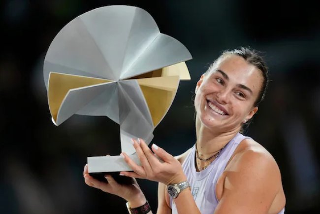 एरीना सबालेंका(Aryna Sabalenka) ने कोको गौफ(Coco Gauff) को हराकर तीसरा मैड्रिड ओपन(Madrid Open) खिताब जीता